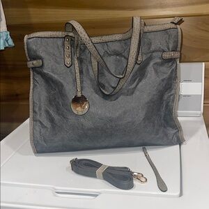 Elegant Gray Tote Bag with Detachable Strap
